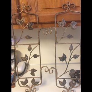 Metal towel holders